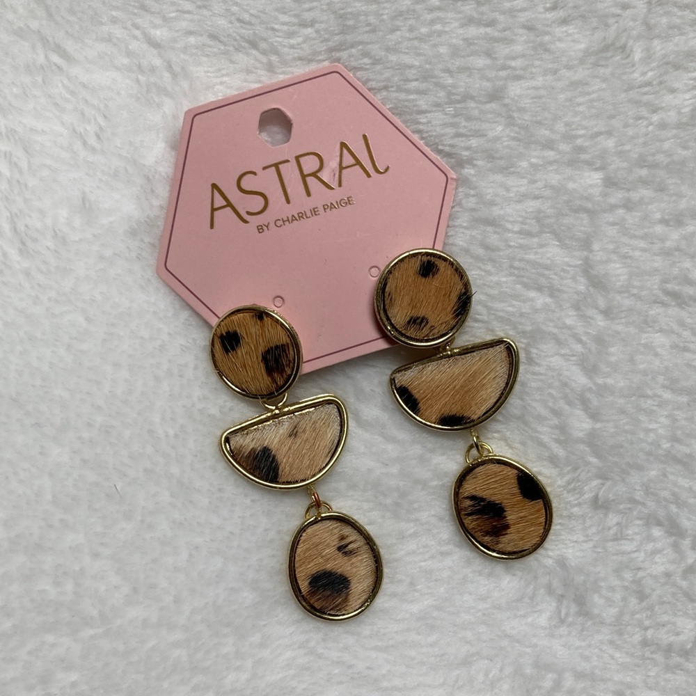 NWT Astral by Charlie Page leopard print fur dangly earrings